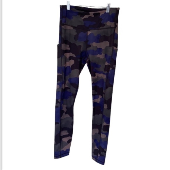 Athleta ultimate stash pocket printed 7/8 camo tights leggings small tall‎ - Picture 11 of 11